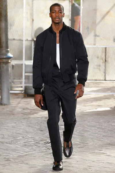 Look 4